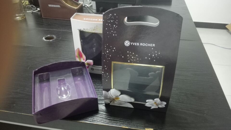 宏仕达手提式化妆品包装盒