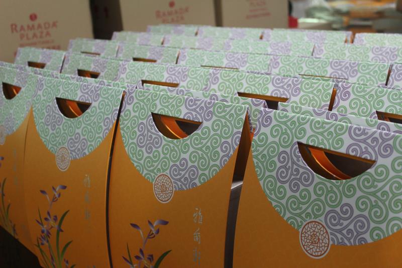 酒店手提式月饼盒定制