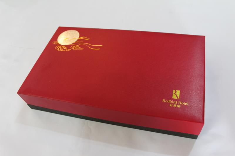 宏仕达月饼盒厂家生产的红燕堂八粒装月饼盒