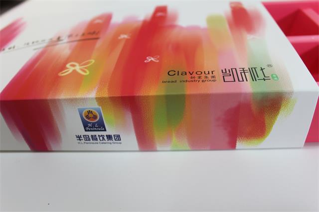 广州半岛餐饮集团找到了宏仕达包装精致又便宜的六个装月饼盒