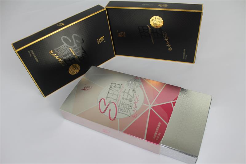 魔法丑妞面膜盒，有亮金卡纸与亮银卡纸两种材料