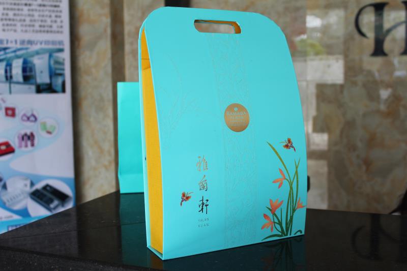 漂亮的手提式月饼盒