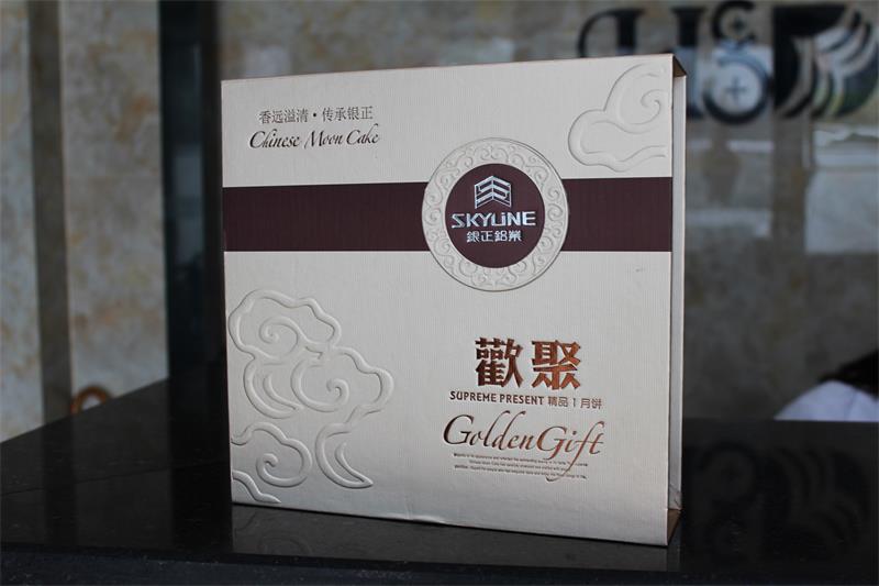 挑月饼要看月饼盒的标签
