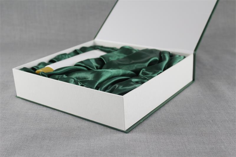 经典书形化妆品包装盒