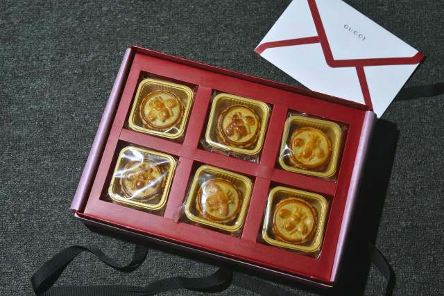 Gucci的月饼包装盒