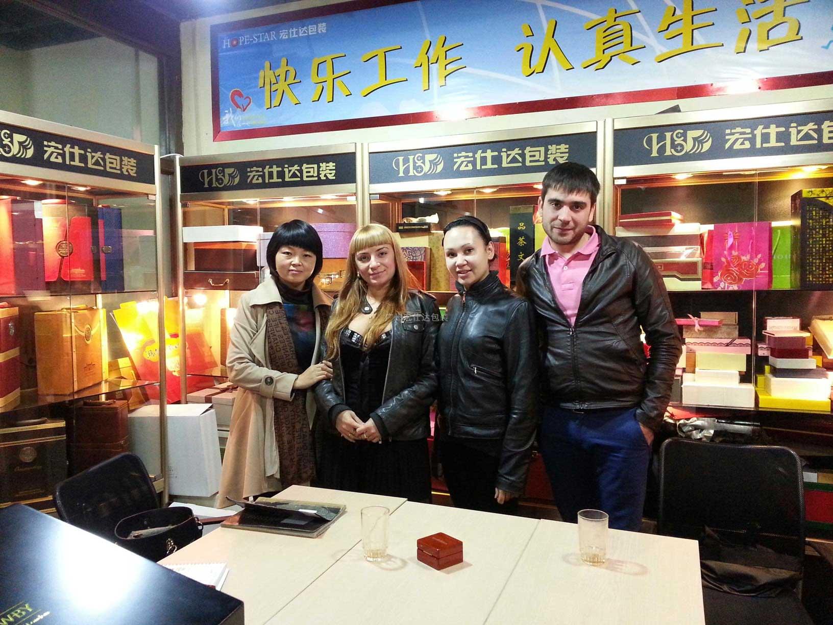 宏仕达美观大方的设计，加上高标准的质量标准!我们都觉得非常不错!