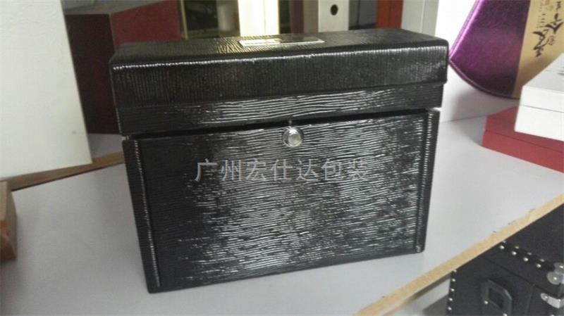 【沙特】黑色化妆品包装盒 中东用户自有选择
