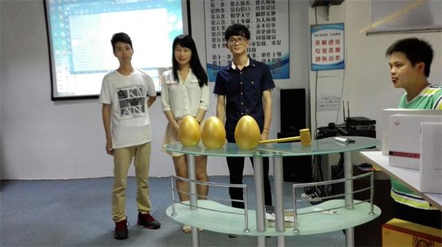 【金蛋】 宏仕达销售精英新人金锤“破蛋”